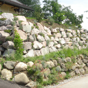 Steinmauer Bächli